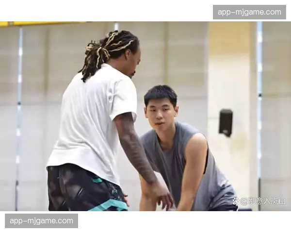 广东宏远崔永熙与麦考尔已跟队合练，第二阶段将披挂出战