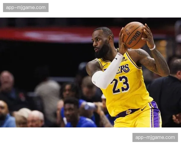 湖人连胜紧咬火箭，西部第五位置争夺进入白热化